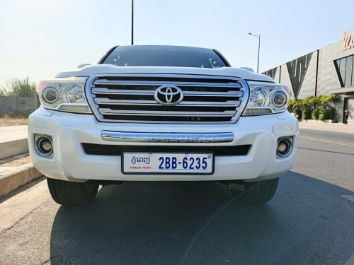 Landcruiser 2013សាំង ម្ចាស់ដើមលក់