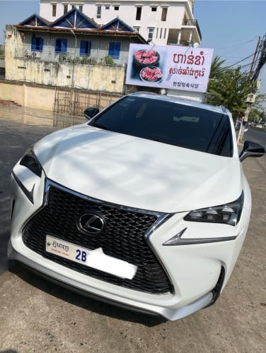 Lexus 2016 WHITE F_SPORT