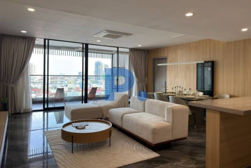 Luxurious Penthouse 5 Bedrooms Apartment for RENT with Gym and Pool