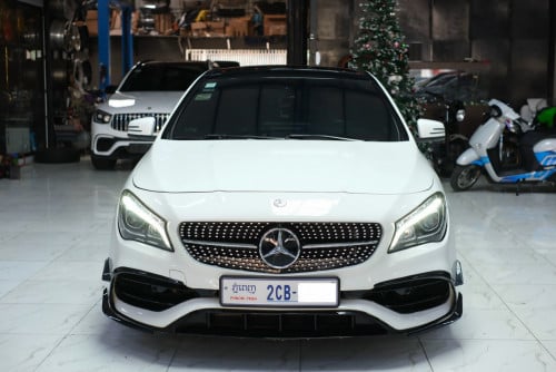 MERCEDES CLA250