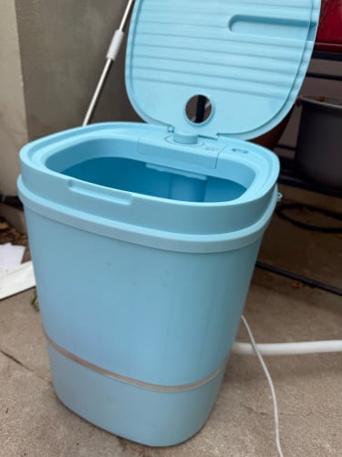 Mini washing machine.