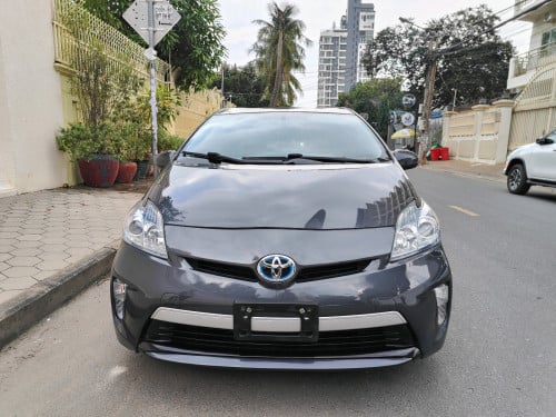 Prius 014 options 3 plugin hybrid មានកំដៅកៅអីសងខាង​ ក្រដាសពន្ធ​