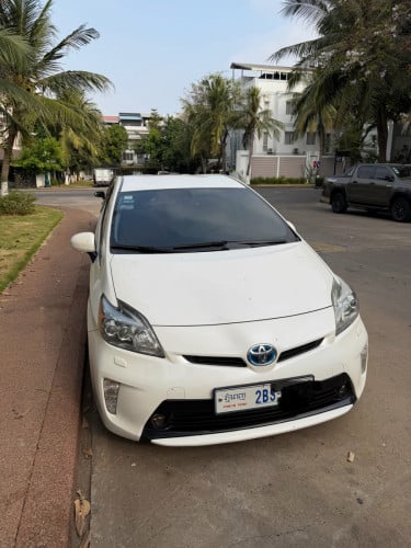 Toyota Prius 2013 Option 5
