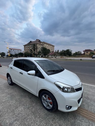 Toyota vitz 012 លក់
