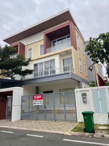 Twin Villa for rent at Borey Orkide Chrouy Changvar