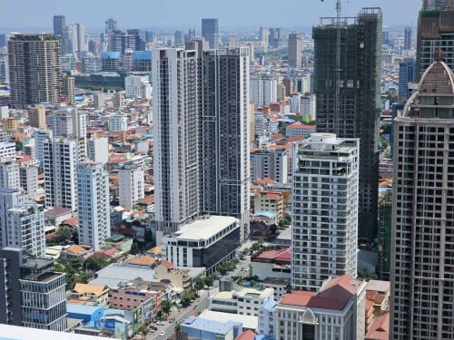 ដីលក់ផ្លូវមុខក្រោយលើវិថីមុន្នីវង្ស