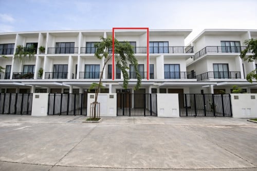 វីឡាកូនកាត់ល្អ សម្រាប់លក់ នៅក្នុងបុរីចន្ទគិរី១