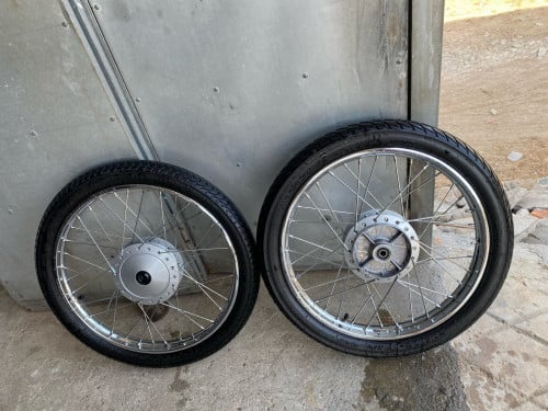 ម៉ូតូលក់