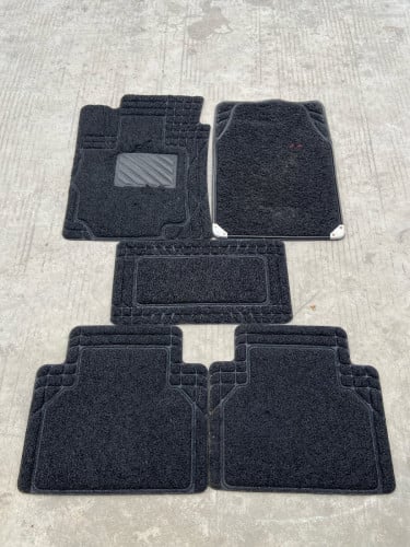 កំរាលជើងដាក់ត្រូវច្រើនឡាន បានលក់ចេញ