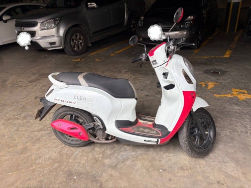 លក់ម៉ូតូ