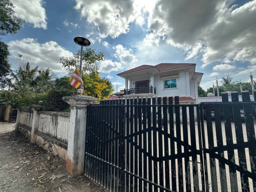 ផ្ទះវីឡាលក់ផ្ទាល់ខ្លួន ជិតវិទ្យាល័យអង្គរ, សកលវិទ្យាល័យយូស៊ី នឹងតំបន់អាជីវកម្មផ្សេងៗ