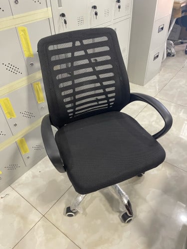 កៅអីវឹលបុគ្គលឹក