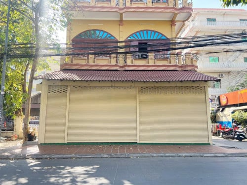 ផ្ទះកែងសំរាប់ជួលនៅទួលទពូង