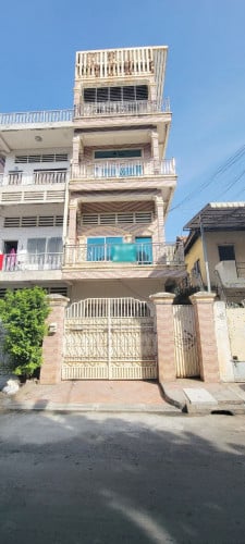 ផ្ទះអាជីវកម្មសំរាប់ជួលលើផ្លូវអ៊ូអរម្ដុំផ្សារដេប៉ូ