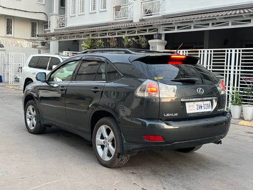 ឡានលក់បន្ទាន់លុយឆ្នាំ 05។ឡានស្អាតម៉ាស៊ីនប្រអប់លេខល្អឯកសារឈ្មោះម្ចាស់ដើម។