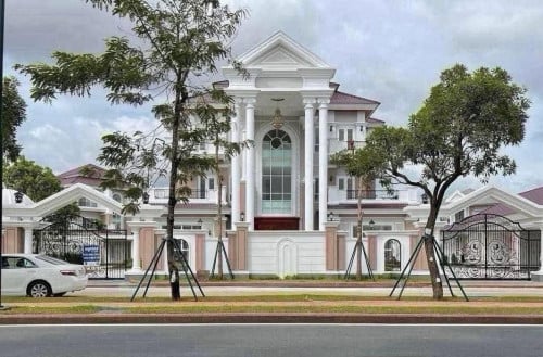 ផ្ទះលេខ07 , ផ្លូវសួនធំEco Melody វីឡាឃីងប៉េង ហួតបឹងស្នោរលក់ / King villa for sale