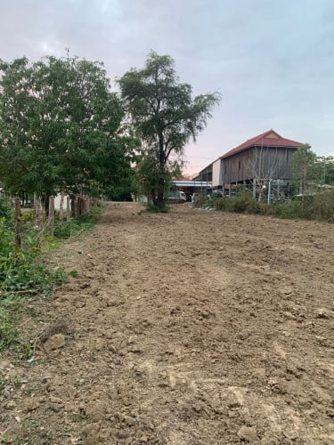 ដីលក់ ទំហ៊ំ 17.5mX80m(ប្លង់រឹង)️ទីតាំងស្ថិតនៅភូមិសណ្តាន់ឃុំសណ្តាន់ស្រុកសំបូរខេត្តក្រចេះ