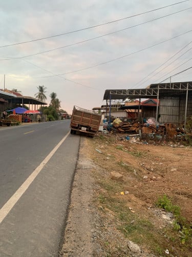 ដីលក់ ទំហ៊ំ 17.5mX80m(ប្លង់រឹង)️ទីតាំងស្ថិតនៅភូមិសណ្តាន់ឃុំសណ្តាន់ស្រុកសំបូរខេត្តក្រចេះ