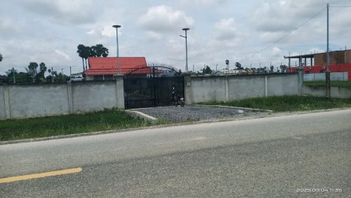 ដីលក់បន្ទាន់ នៅជិតផ្លូវជាតិលេខ៤ ចុះក្នុងតាមផ្លូវកៅស៊ូ2រយម៉ែត្រដល់ដី។