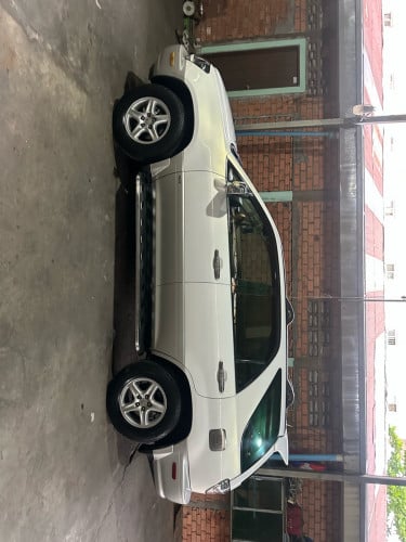 ឡានលក់ឆ្នាំ 2002 ប៉ុងមួយ