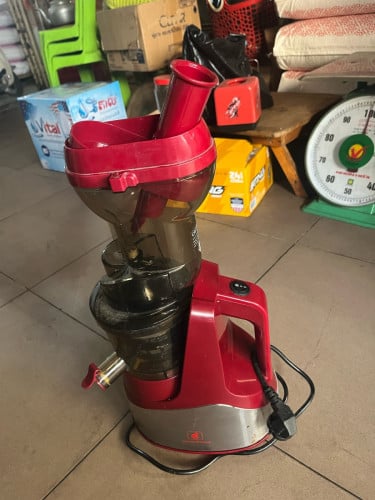 ម៉ាសុីនកិនផ្លែឈេីលក់30ចចានៅថ្មី