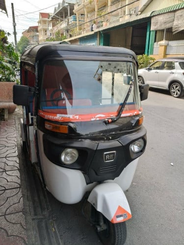 កង់បី BAJAJ RE 2018