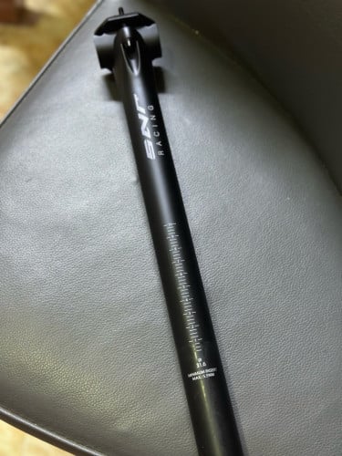 ដងកែប Carbon SNR