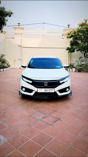 ថ្មីណាស់ Honda Civic full 2018 4 មុឺនគីឡូ