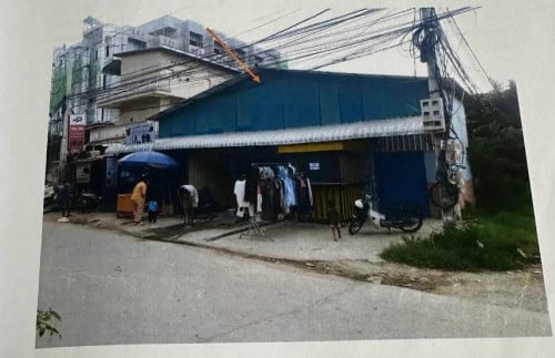 ✅ដីឃ្លាំងកែងលក់✅ទីតាំង​ ចំការដូងទល់មុខសាលាកសិកម្មចំការដូង