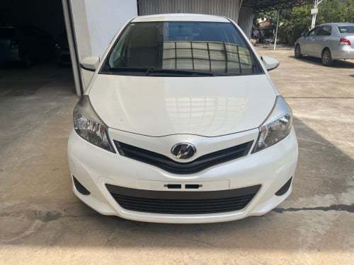 មហាថ្មី Vitz 2012 Full Smart Key ឡានមូល 100%