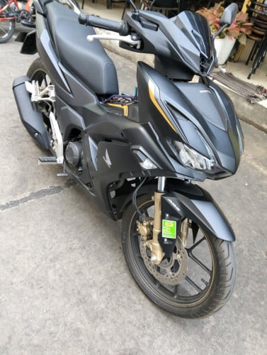 ម៉ូតូ winner 025 លក់តម្លៃ 2370 ដុល្លារ។