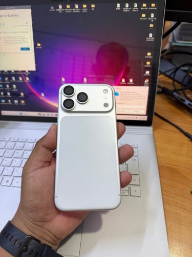 17 pro max lla 256gb សាកថ្ម6ដង zin all