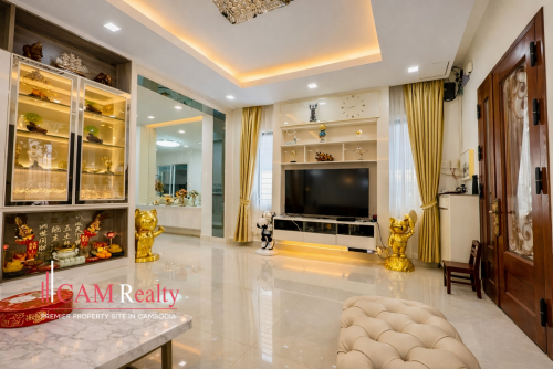 7 Bedrooms Twin B Villa For Sale In Borey Peng Huoth Beoung Snor
