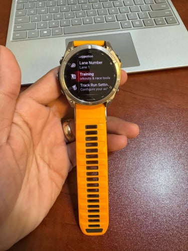 920$ Fenix 8 មុខ 51 Amoled display