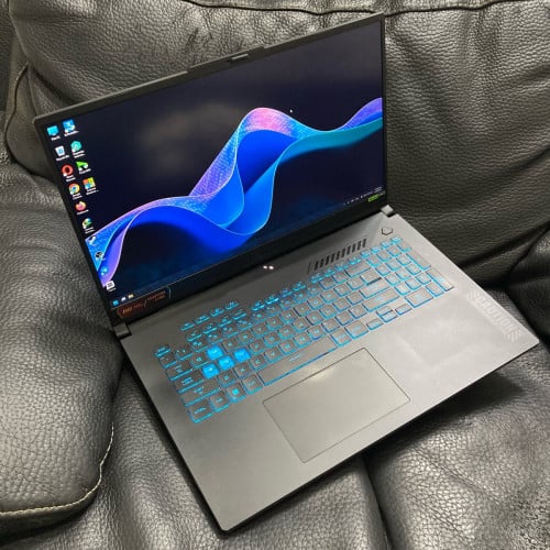 Asus TUF F17 FX707VU នៅស្អាត