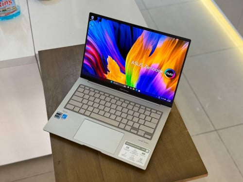 Asus ZenBook UX3404VAG ( 99% )CPU Core i9-13th, RAM 32GB, SSD 1TB, Screen 2.8K Oled