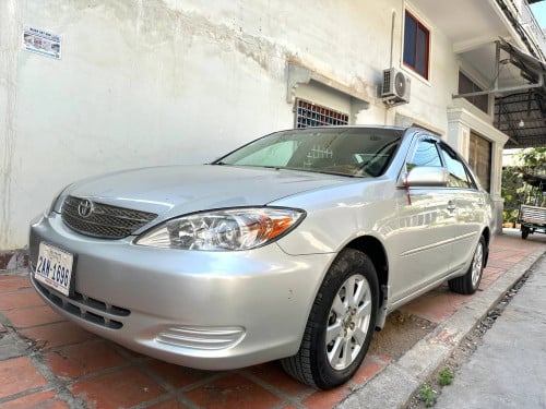 Camry 02 XLE ឡានស្អាតម្ចាស់យូរៗជិះម្តង ចង់លក់ចេញ