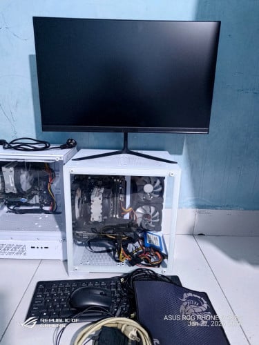 CPU: Core i5 3450 ⚡• RAM: 8GB (4GB + 4GB)• SSD: 120GB 🚀 Boot លឿន• VGA: GTX 1060 3GB 🎮