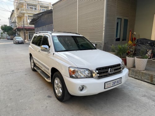 Highlander year 2002, Pong 1, V6 ខាងក្មុងលឿង