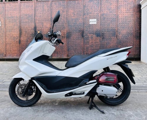 HONDA PCX(Price1280$,125cc,2017)From Japan have ID card មានកាតគ្រី