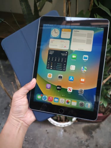 iPad 5 មានតែ WiFi 32GB សំនុំ ថែមខេស ឆ្នាំង ស្រ្គីន