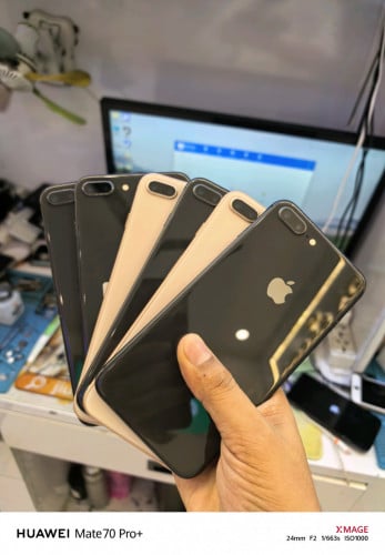 iPhone 8+ 64G ស្អាតៗ សុំណុំហ្សុីន