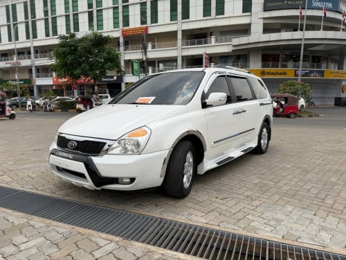 Kia Carnival 2012full option