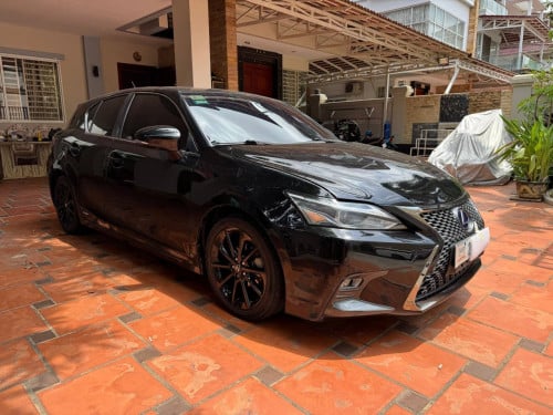 Lexus CT 200h 2012 For Rent /出租
