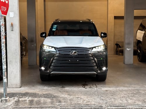 LEXUS LX600 VIP KURO