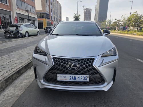 Lexus NX200T f-sport