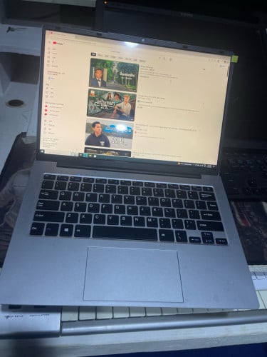 LG  Ram 4G  Intel ថ្មី100%មិនទាន់ប្រេី