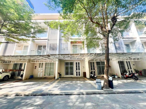 Link house B rent in Borey Chip Mong Sen Sok