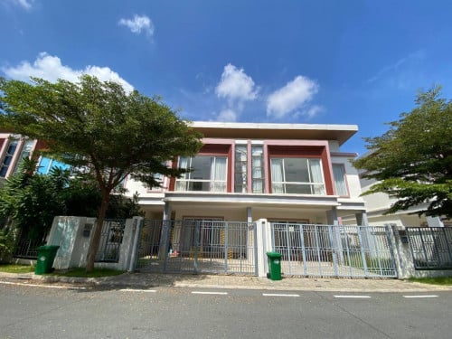 Link house Sakura 房子出租在 Orkide 6A The Botanic City , 金边 ，柬埔寨  *Price / 价格：599$  /月（可议）  *Land Size/