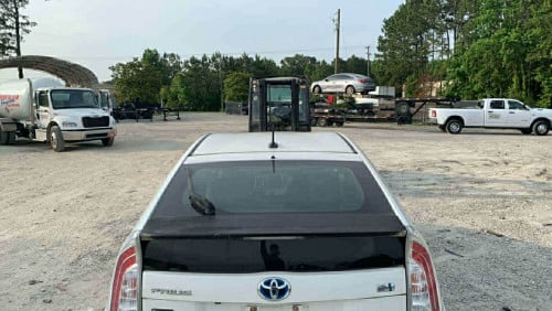 Prius 013 persona ឡានថ្មី អត់ច្រែះ អត់បុក